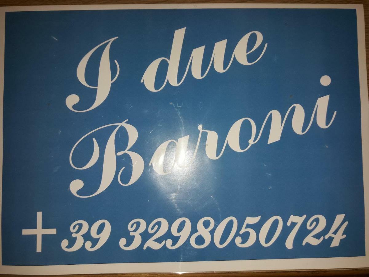 I Due Baroni - Fronte Campus Bed and Breakfast Bari Exteriör bild